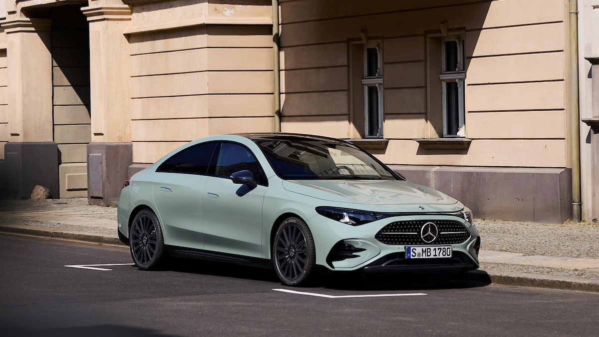 Novo mercedes CLA híbrido lado