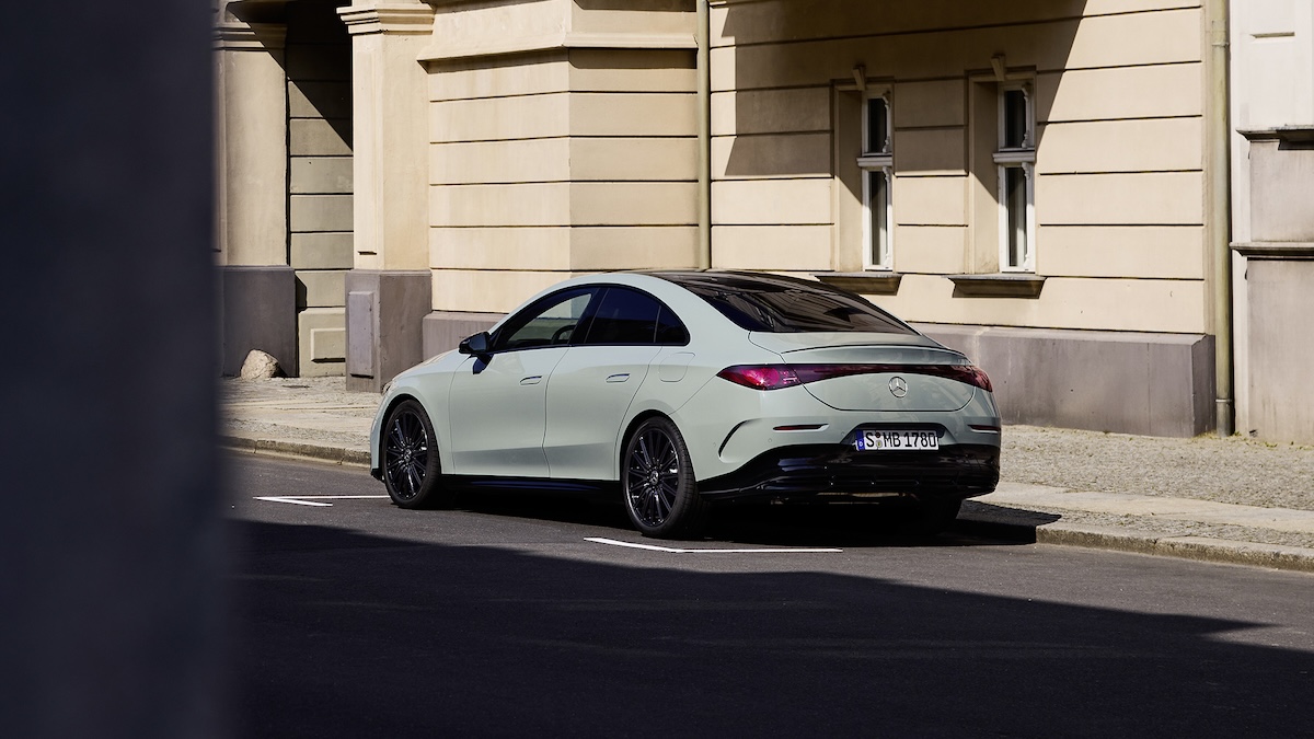 Novo mercedes CLA híbrido traseira