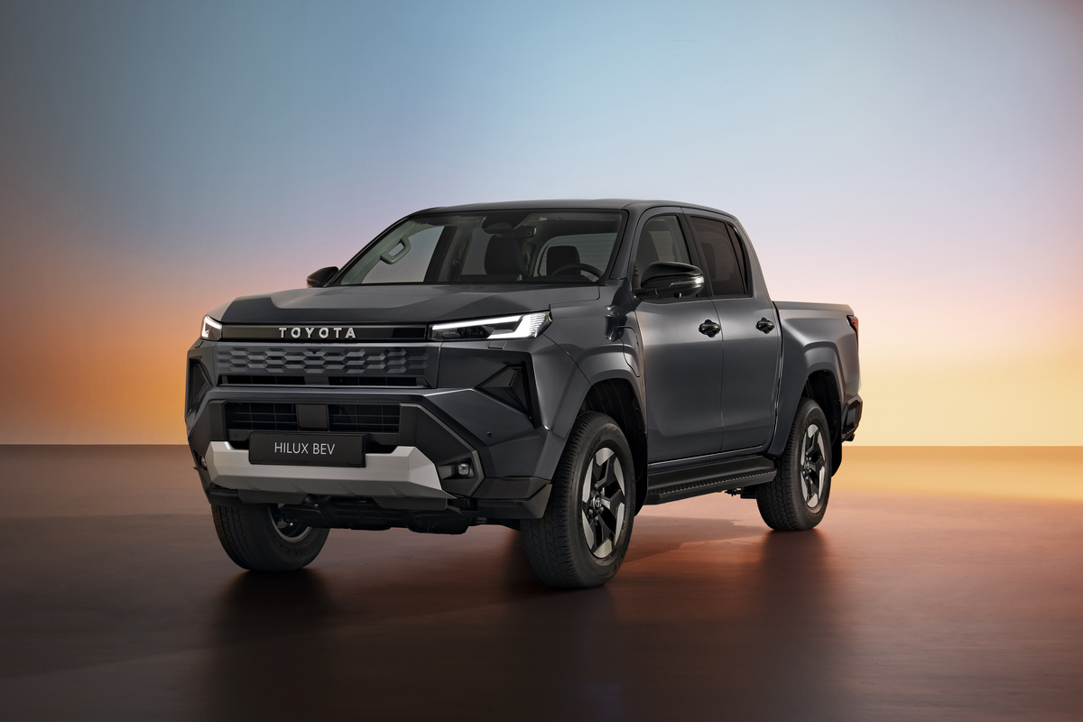 Toyota Hilux eletrica frente