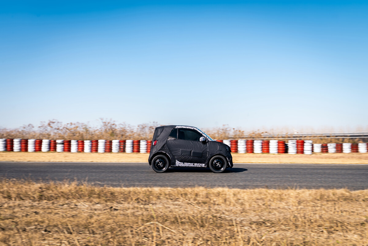 Novo Smart #2 aposta em formato urbano de dois lugares com motorização elétrica