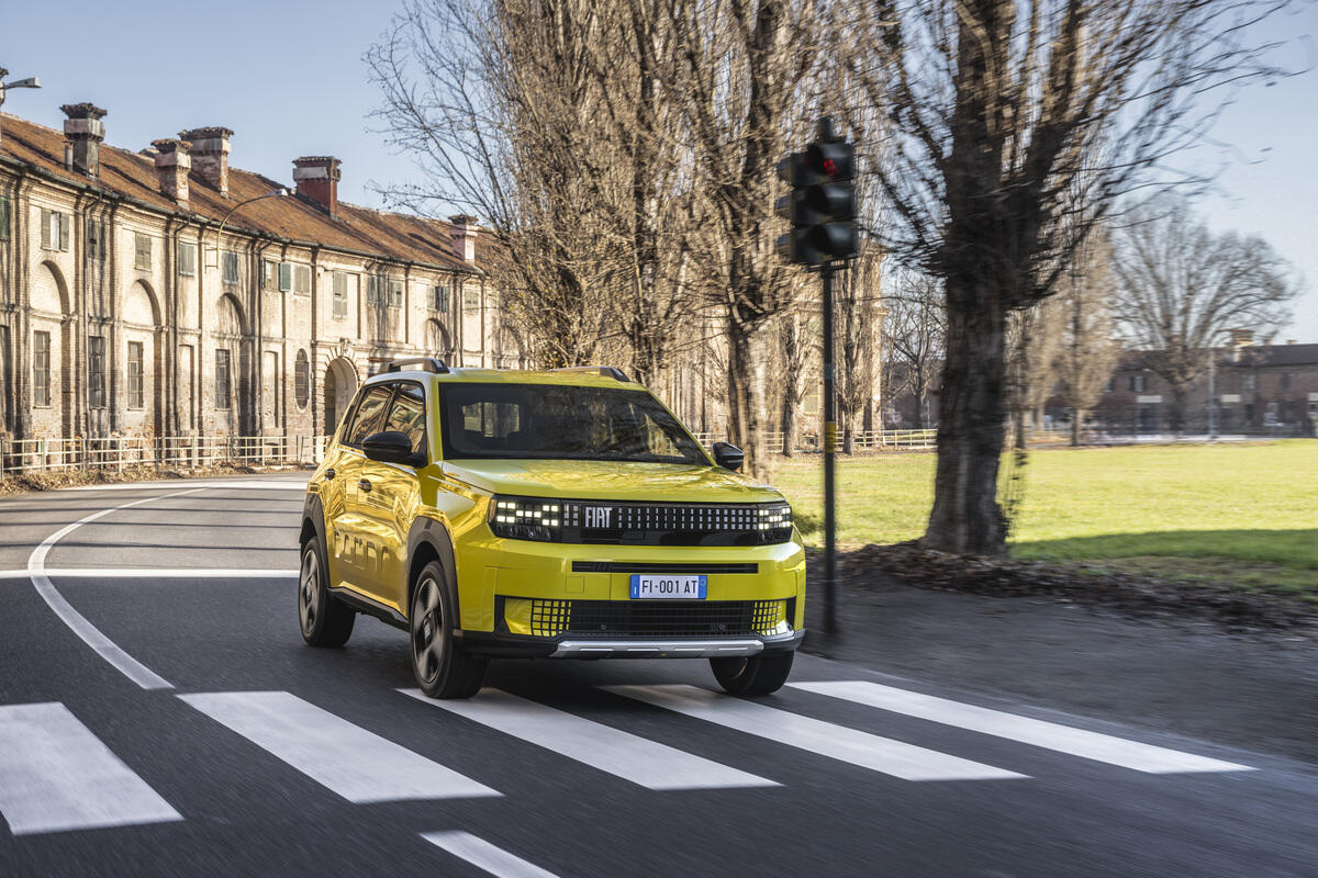 Fiat Grande Panda em circulação na cidade