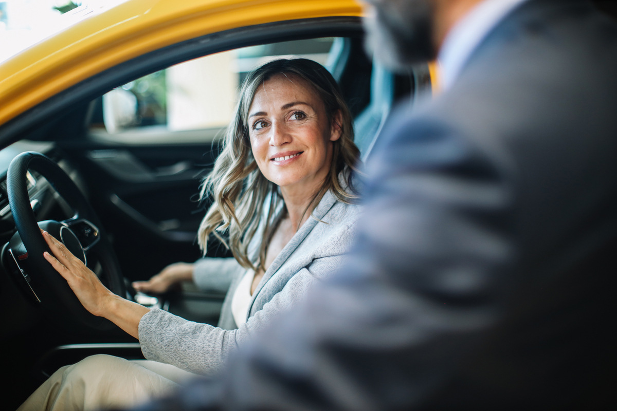 Comprador interessado a ver carro usado