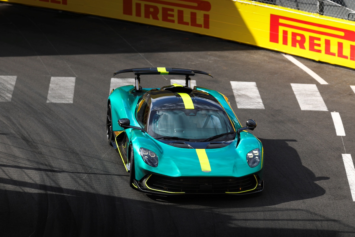 Potência Aston Martin Valhalla: números, aceleração e comportamento dinâmico