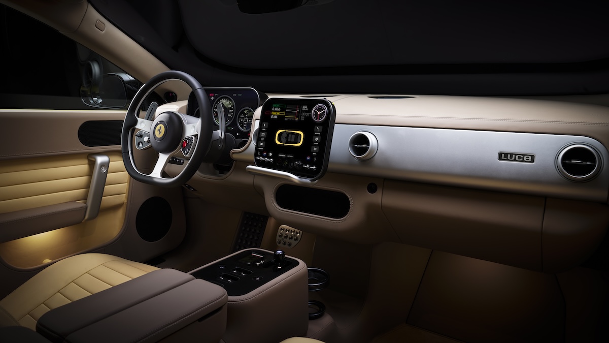 Novo ferrari eletrico luce interior frente