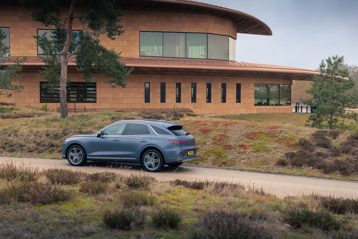 Genesis expansão europeia showroom chegada a portugal