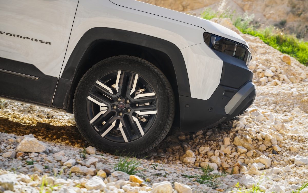 Novo jeep compass 4xe jantes