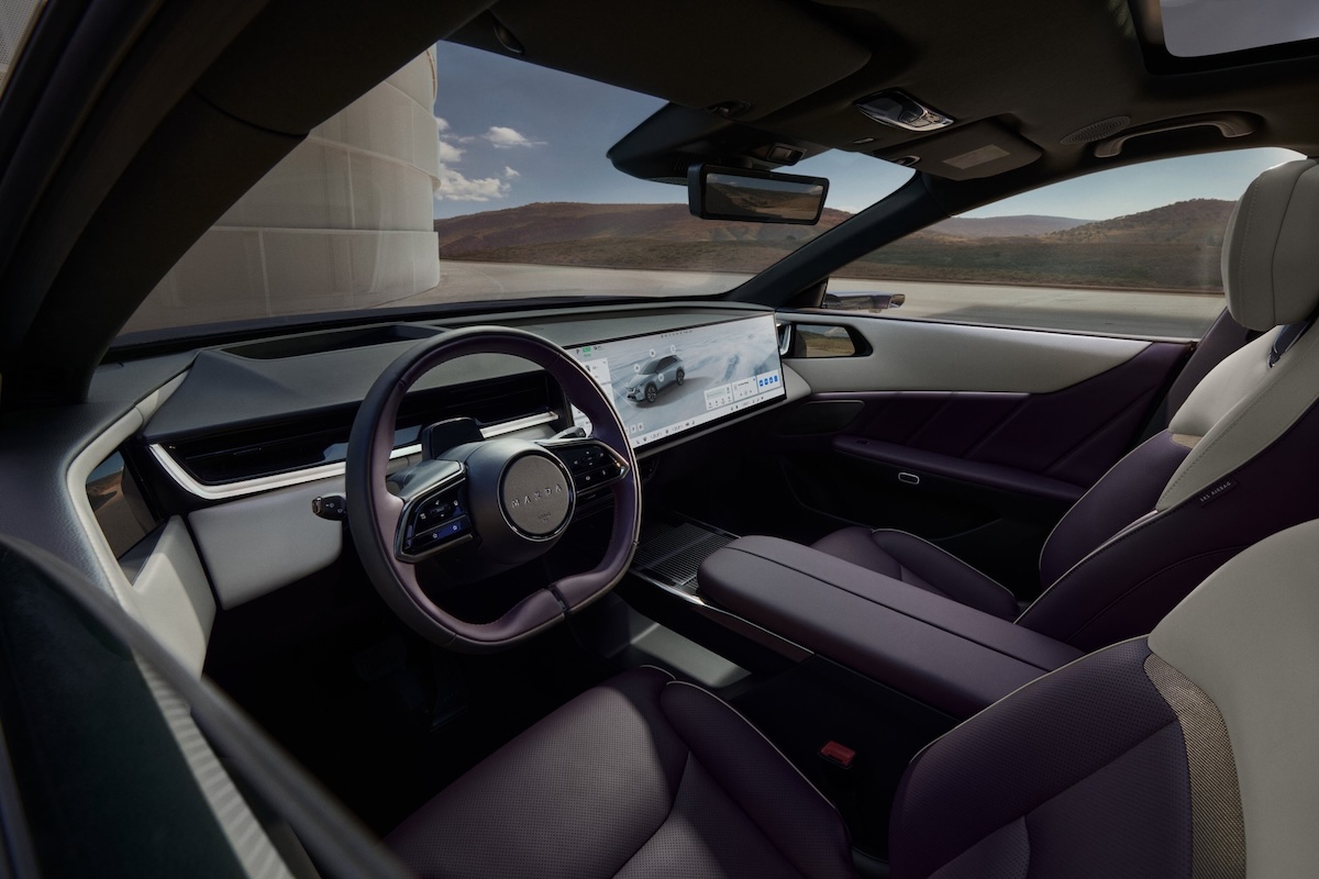 Novo mazda cx 6e interior