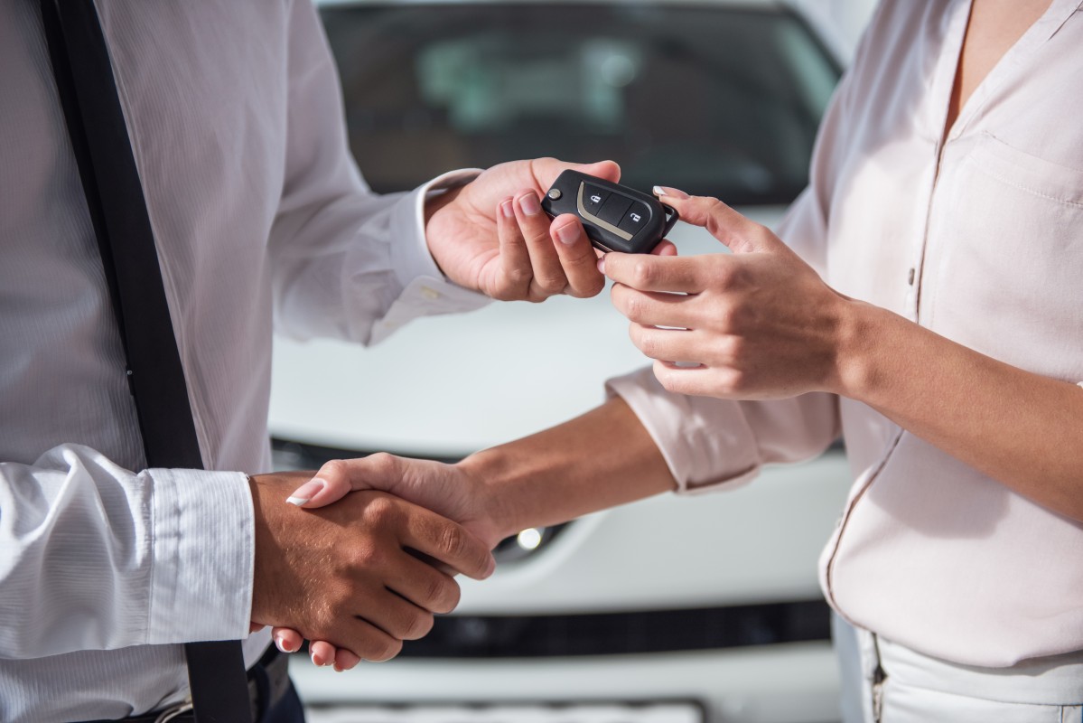 Carro com revisões em atraso: compensa comprar? O que avaliar