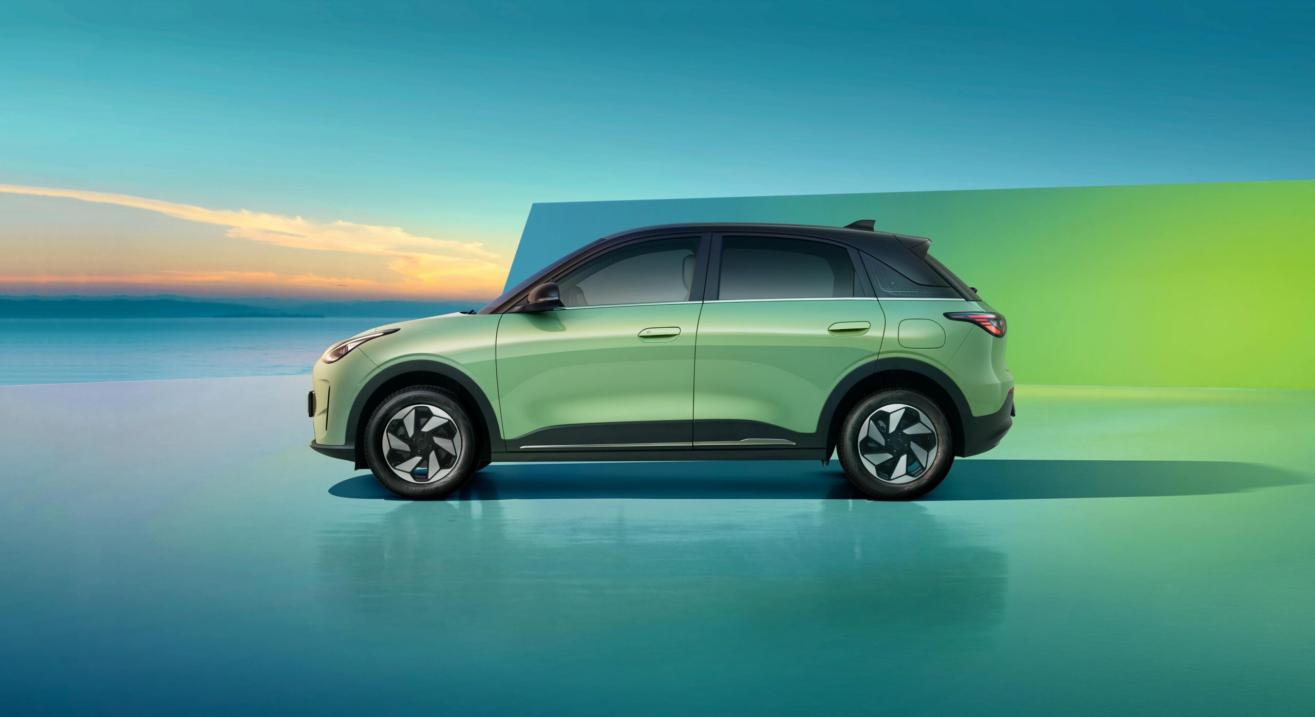 O carro mais vendido na China vem para Portugal. Este é o Geely E2