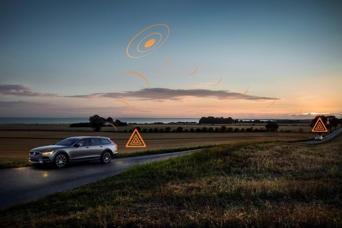 Estes Volvo “falam” entre si para avisar de perigos na estrada