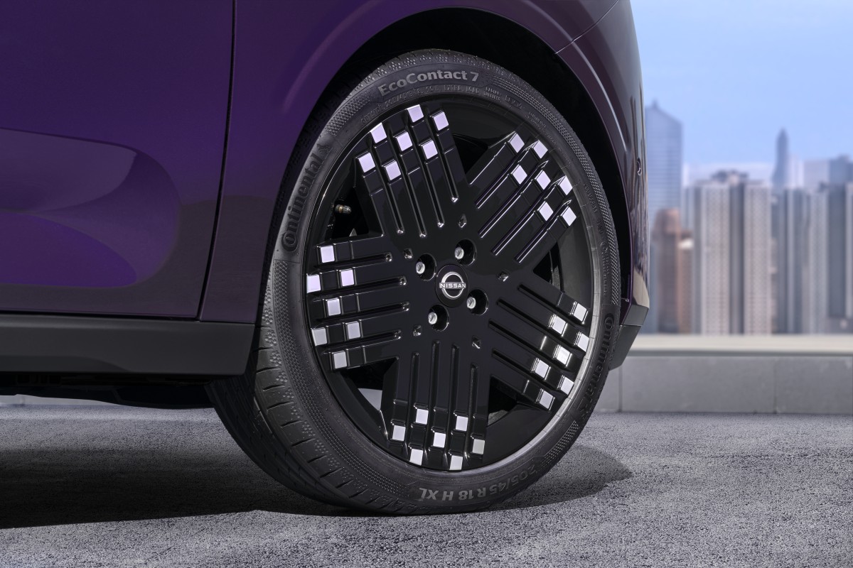 renderização do conceito Nissan PIXO elétrico vista frontal e lateral