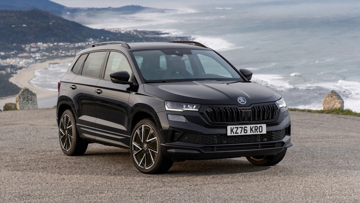 Škoda Karoq chega ao milhão e veste-se de preto com a nova Black Edition