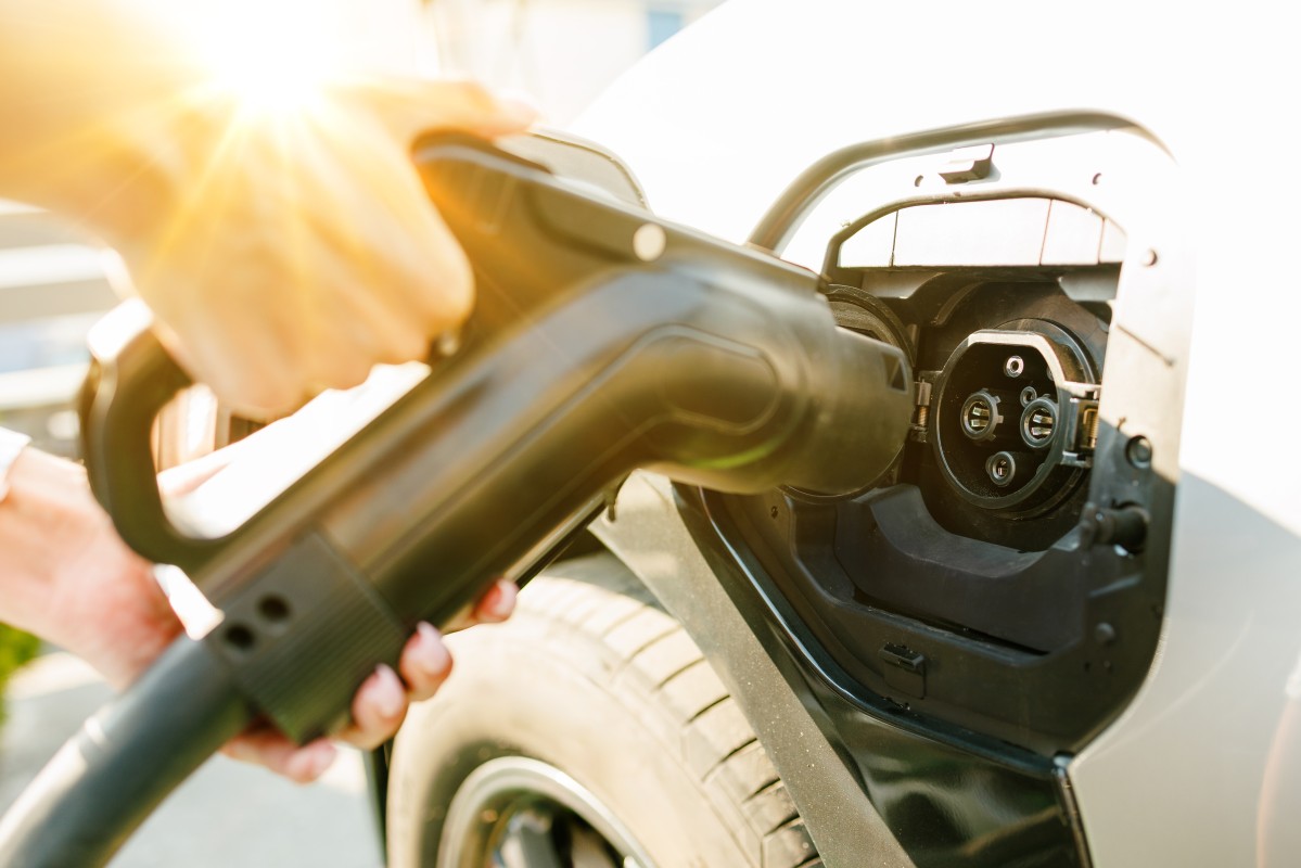 Quanto dura a bateria de um carro elétrico? Estudo com 500 mil testes dá novas pistas