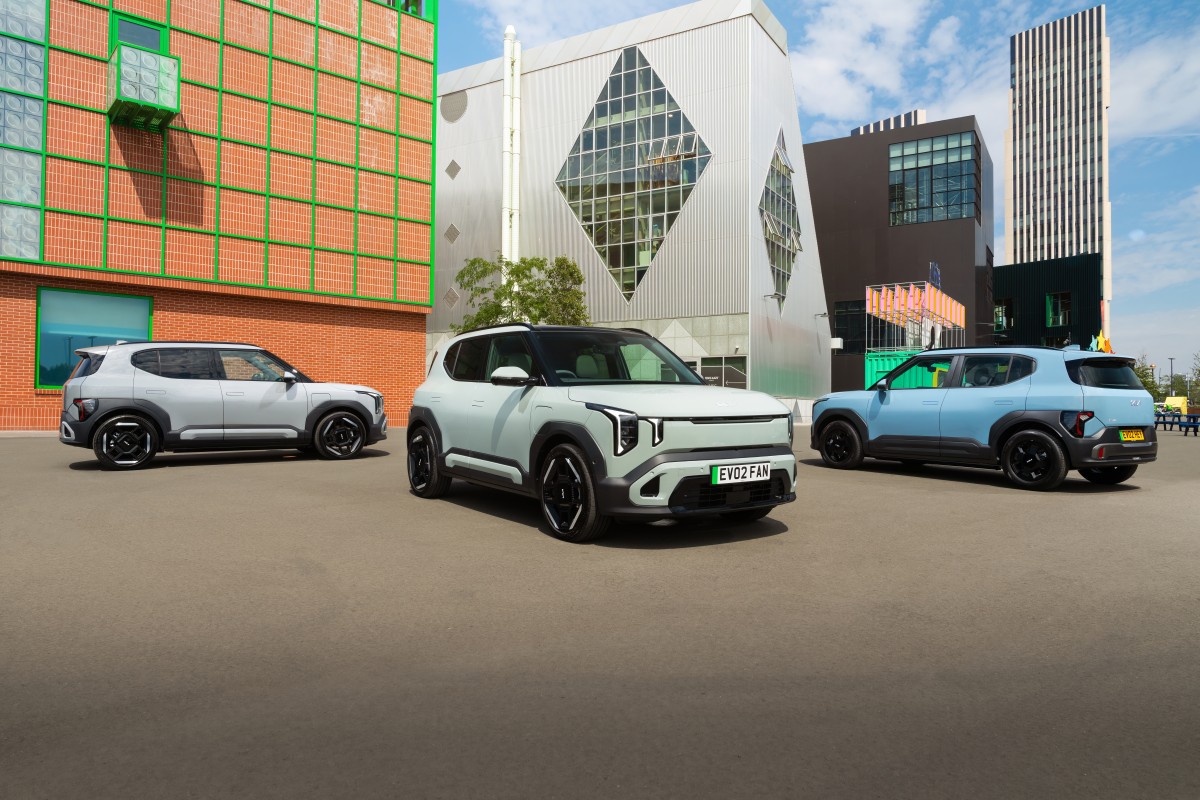 O ev2 está disponível em quatro níveis de equipamento urban dynamic drive e drive long range com duas opções de bateria