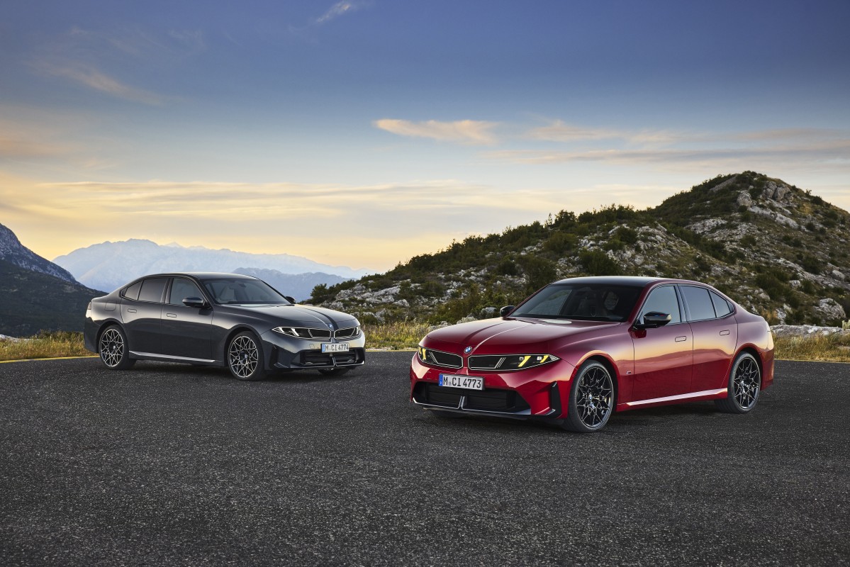 a nova geração do BMW Série 3 mantém as versões a gasolina BMW 320 e M350 xDrive com tecnologia mild hybrid de 48 V