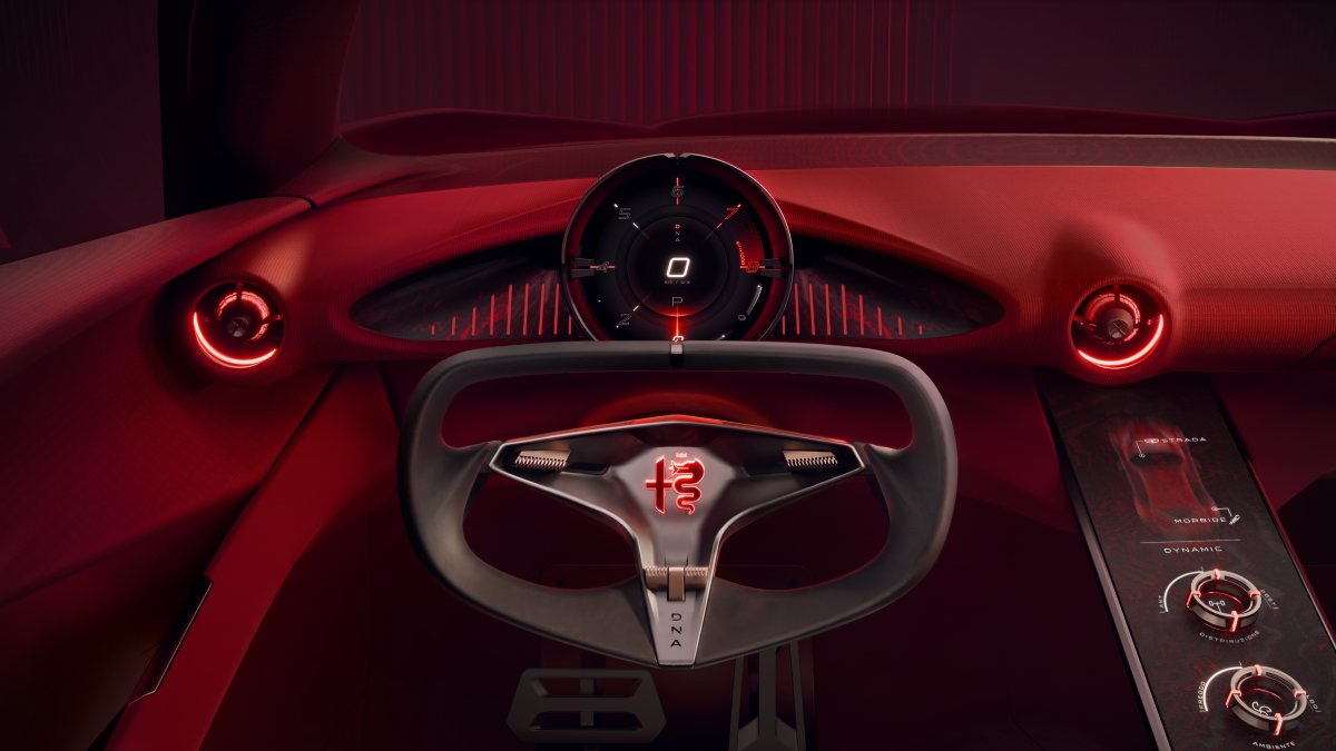 Alfa Romeo Cuorerosso em contexto de apresentação ao lado de modelos históricos da marca