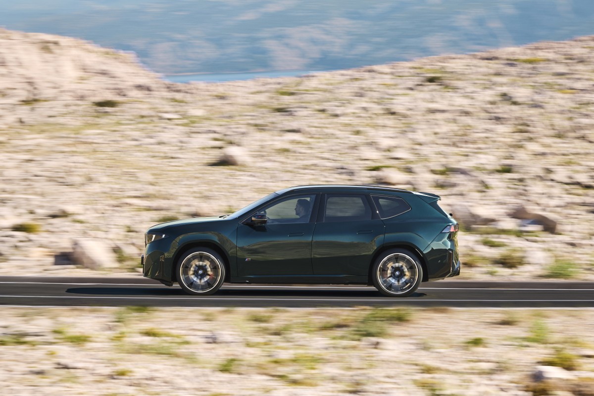 Este é o BMW iX3 mais potente de sempre. Tem 612 cv e faz 0 a 100 em 3,9 segundos